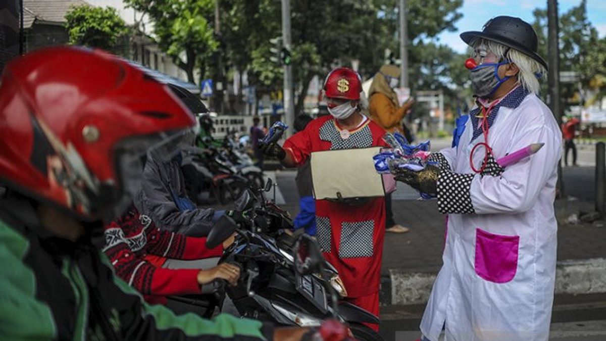 Sebut Pengamen dan Pedagang Berkostum Badut di Samarinda Pura-pura Miskin, Walkot: Mereka Dikoordinir