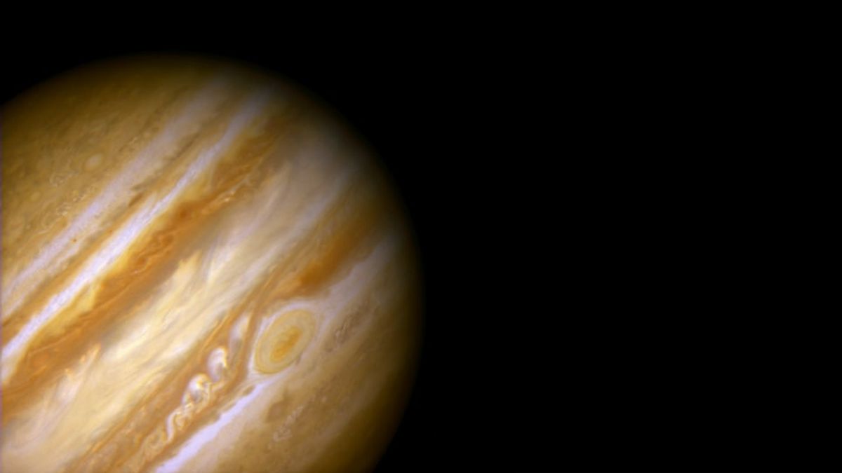 业余天文学家在木星上发现新月