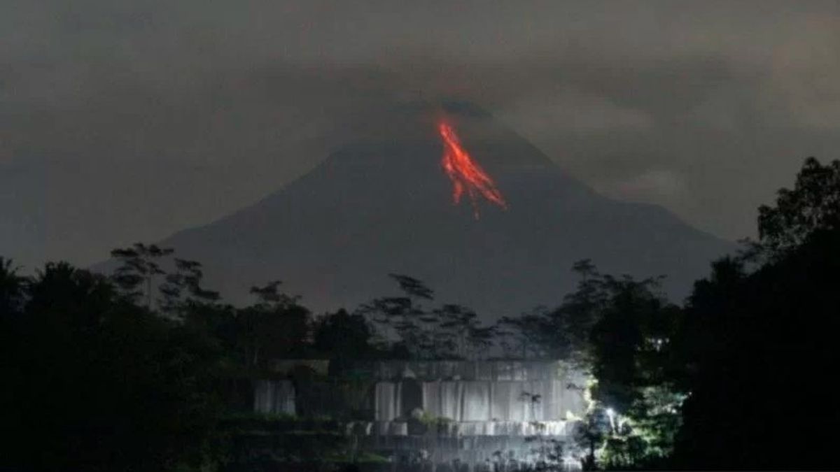 Berita DIY: Gunung Merapi Meluncurkan Enam Guguran Lava Pijar Sejauh 2 km