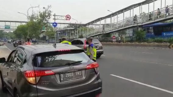 Odd Even Expansion: Within 2 Hours There Are 40 Cars Violating On Jalan Pramuka