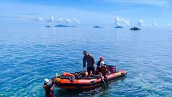 为期4天的搜索，搜救队在纳土纳海发现失踪的渔民尸体