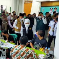  Khofifah: Alhamdulillah Saat ini Jatim Bebas dari Zona Merah COVID-19