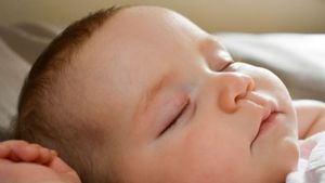 5 Langkah Menyiasati Anak yang Sulit Tidur Malam