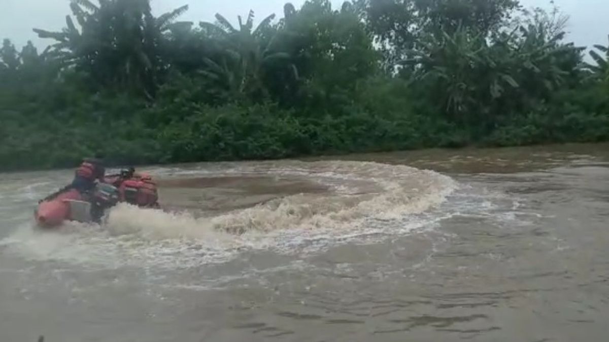 Left Behind By The Wife Of The Buyer's Wife, The Elderly 65 Years Of Falling And Diluting Into The Cimanceuri River