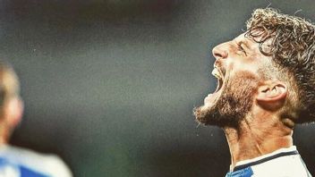 Bawa Napoli Menang 5-2 atas Lazio, Mertens Cetak Rekor Emosional