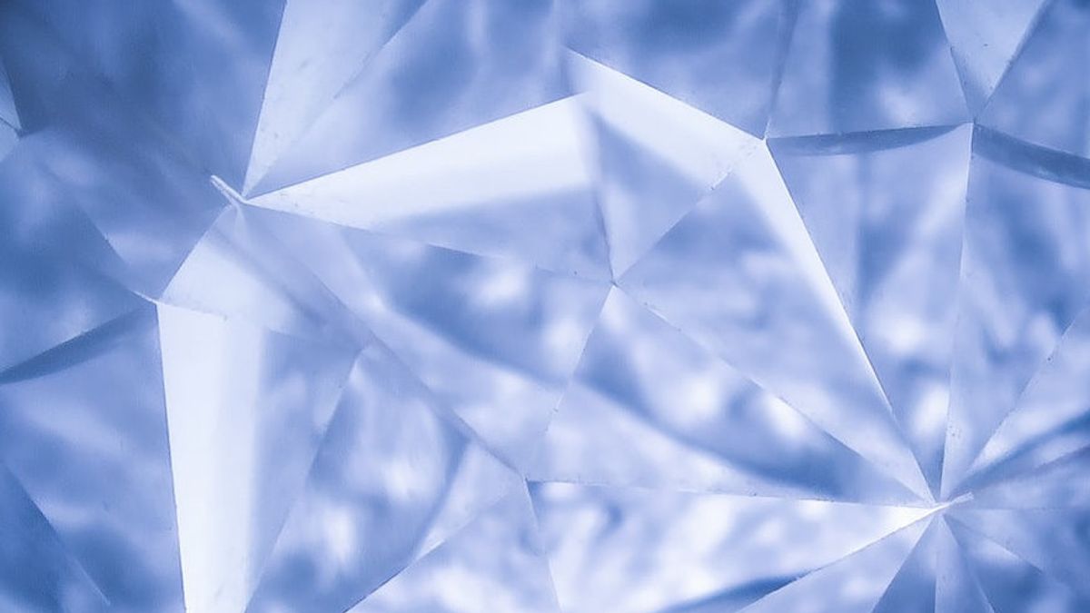 علماء يعثرون على الماس بأشكال نادرة في النيازك التي تسقط على الأرض منذ مليارات السنين