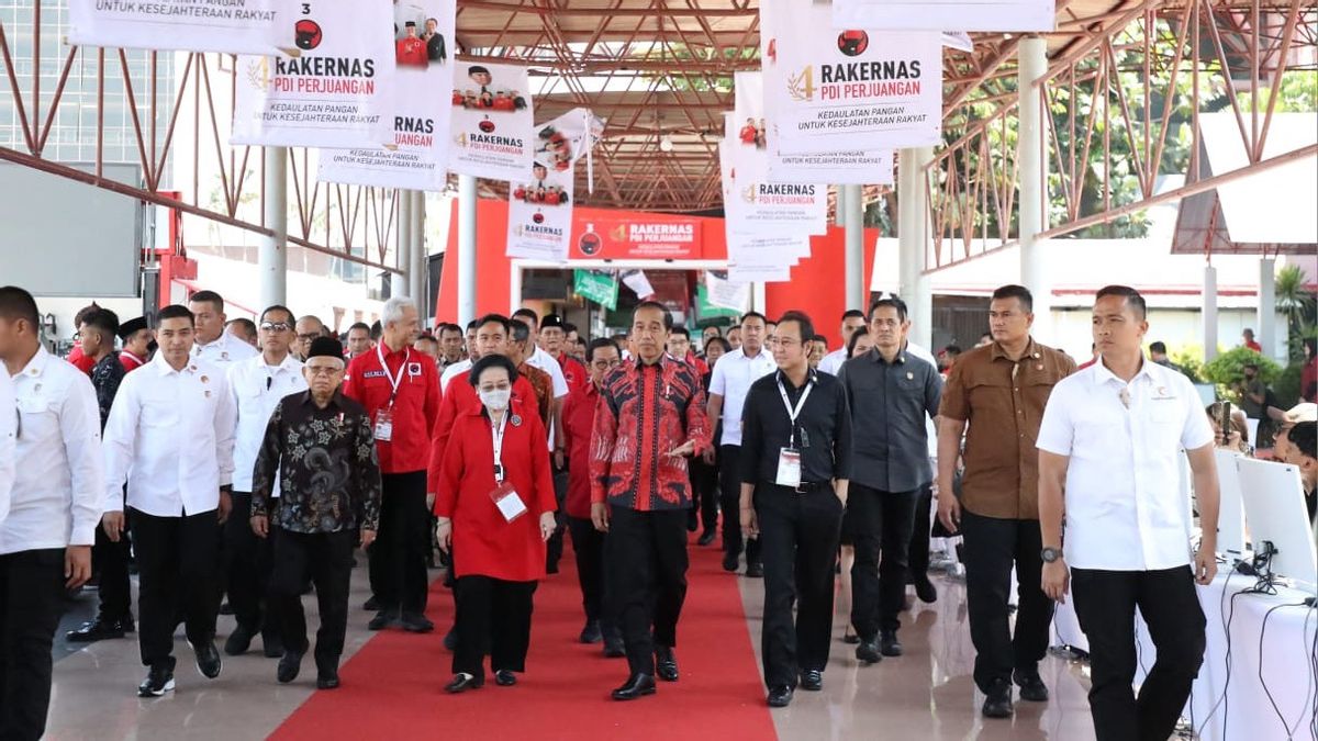 Megawati Claims To Be Coughed Because Of Her Dust And Pollution In Jakarta During The PDIP IV National Working Meeting