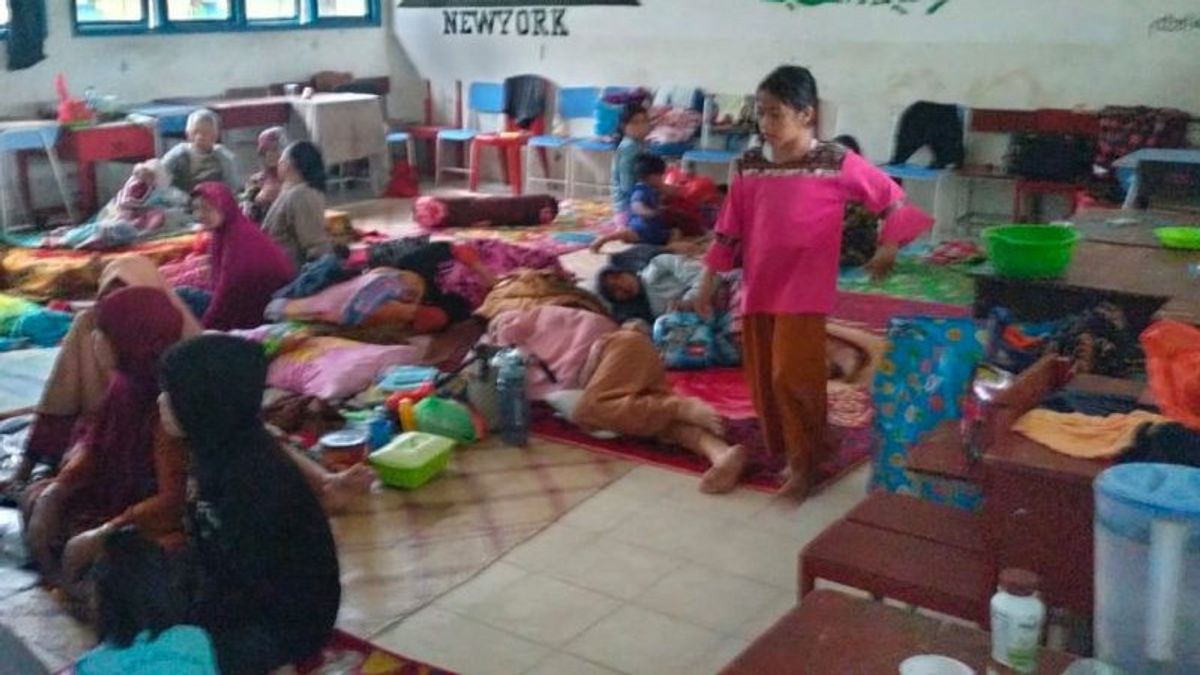 帮助帮助，282名难民因孤立的纳土纳山体滑坡需要食物，饮料，药品和婴儿设备