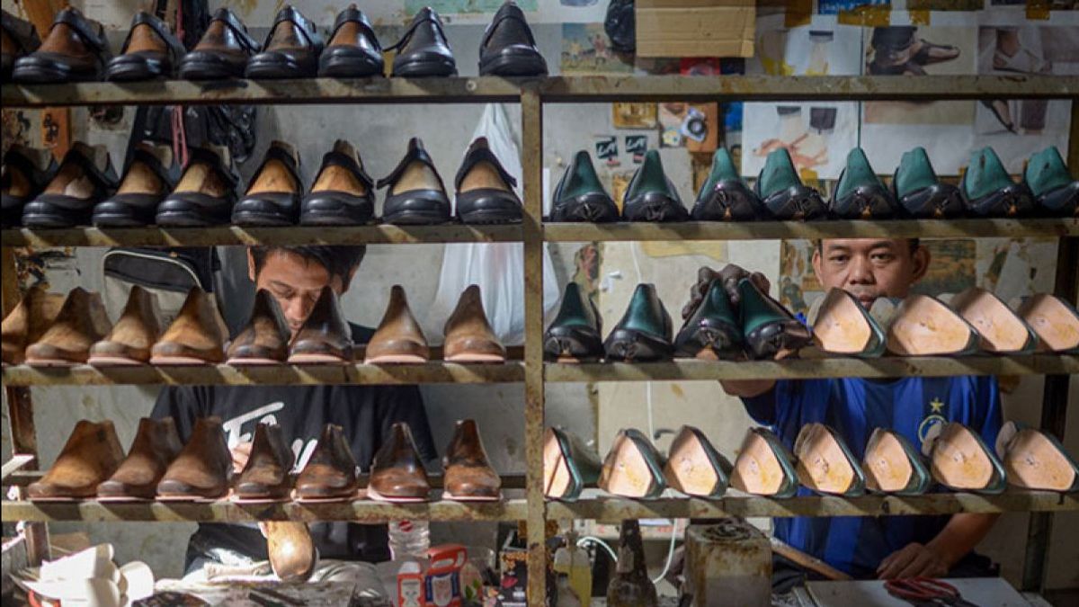 Footwear Industry Performance Declined in January 2026, Kemenperin Reveals the Cause