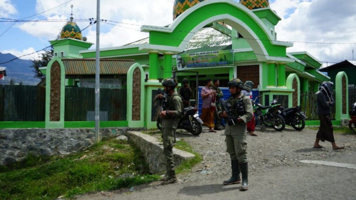 Après Le Contact Entre Le KKB Et La TNI/police En Papouasie : La Prière Du Vendredi à La Mosquée Al-Ikhlas Se Fait En Toute Sécurité, Les Conditions Sont Progressivement Normales