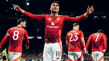 كاسيميرو مرتبط بنصر للعب مع كريستيانو رونالدو