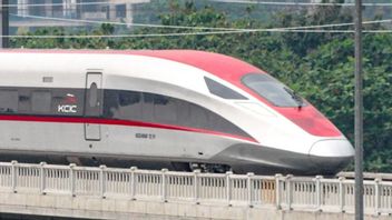 ジョコウィがジャカルタ-バンドン高速鉄道に補助金を支給し、適用されるチケット価格の理由