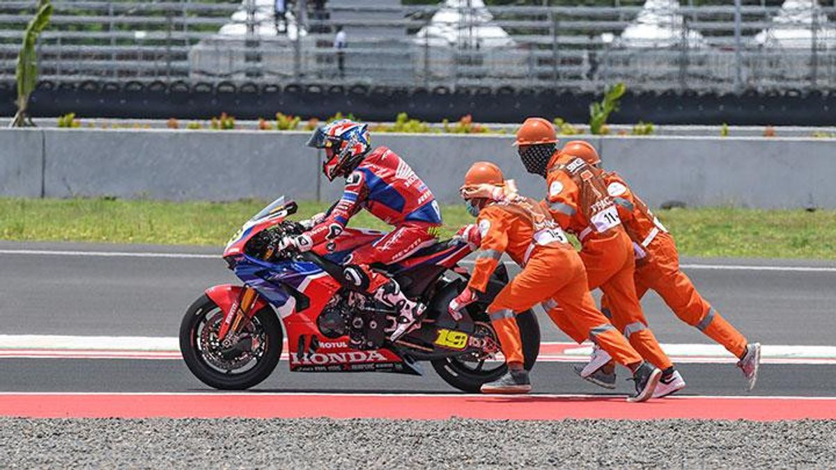 Having An Important Role In MotoGP, Marshal Recruitment Shouldn't Be Origin