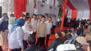Gibran Tinjau Penyaluran BSU di Tangerang, Pastikan Tak Ada Pemotongan