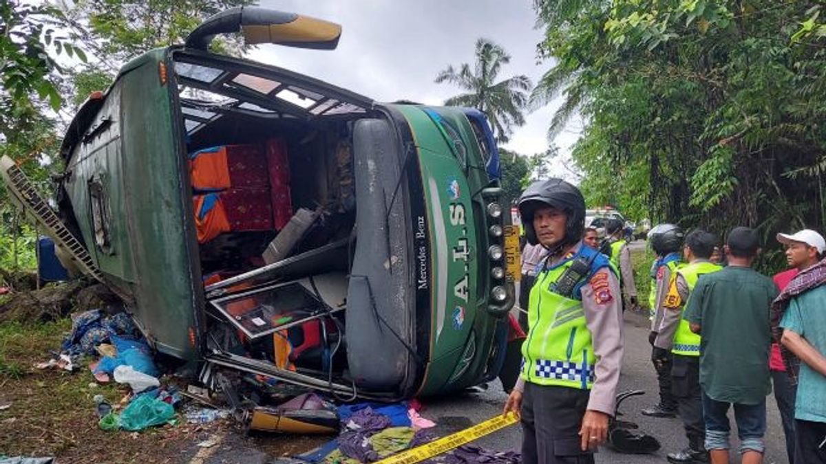 Polisi Catat 47 Korban Kecelakaan Bus ALS di Jalan Bukittinggi-Padang