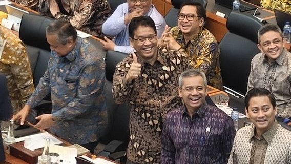 プルバヤ財務相は、国家予算の赤字限度額と債務比率を変更しないことを確認した。