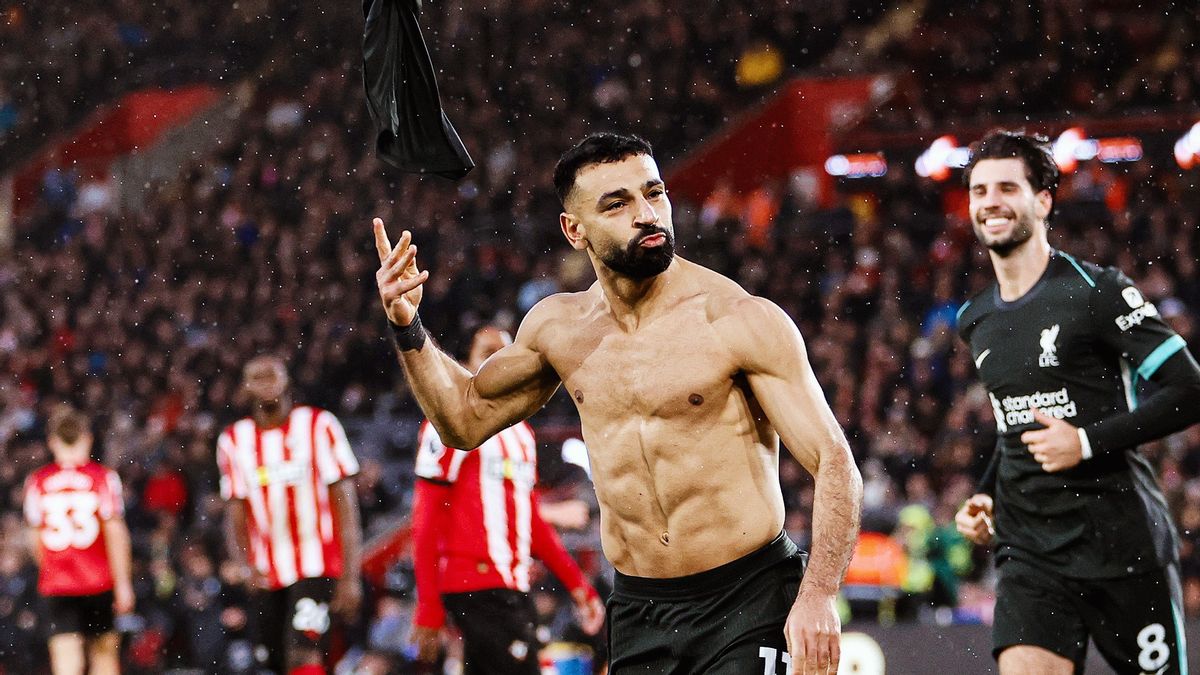 Brace Mohamed Salah Tentukan Kemenangan Atas Southampton, Liverpool Tinggalkan Man City