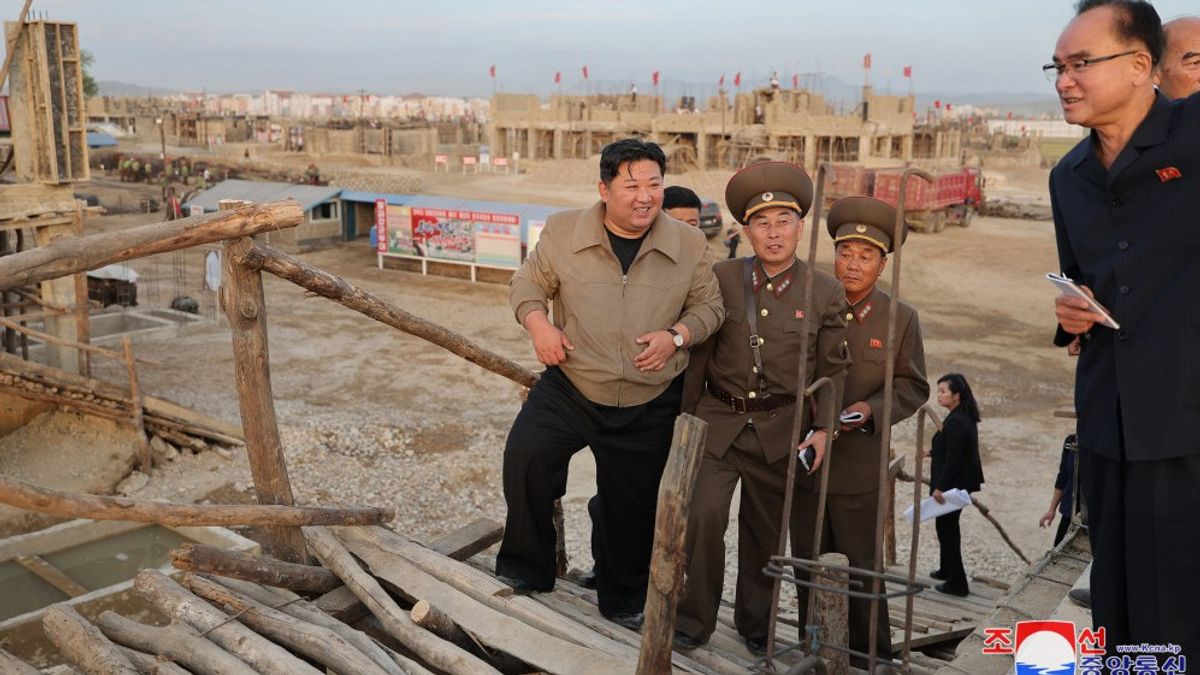 Kim Jong-un exhorte la reconstruction de la zone inondée de Corée du Nord à accélérer