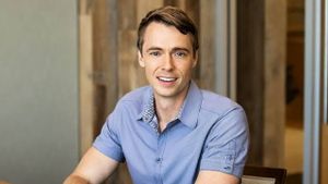 Siri Ditinggal Pembuatnya, Peneliti AI Apple Kabur ke Google dan Meta