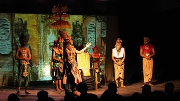 6 Intrinsic Elements of Drama and Their Explanation
