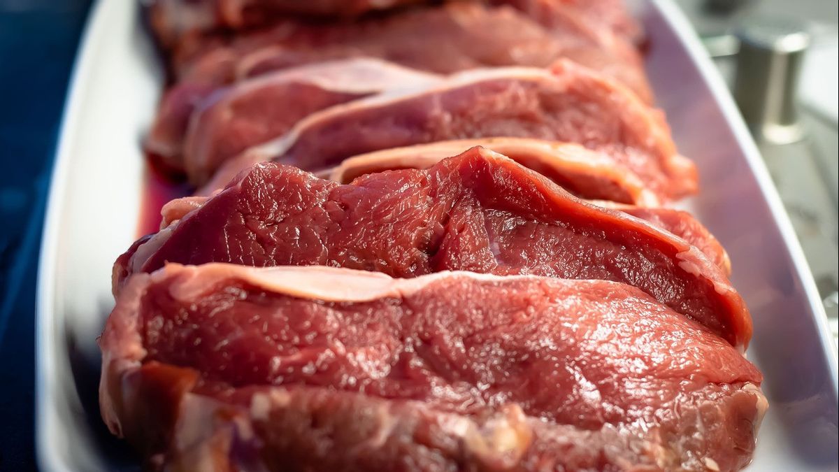 1日の高齢者のための肉を食べる制限、慢性疾患のリスクを下げる