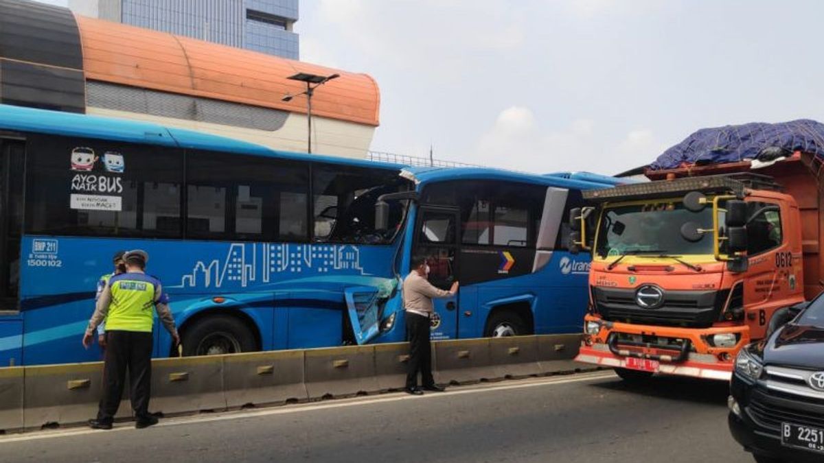 Police Use 3D Laser Scanning Method To Reveal The Cause Of The TransJakarta Accident