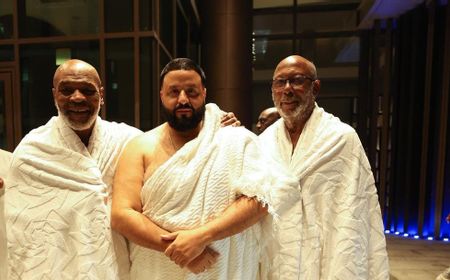 Menangis Bahagia, DJ Khaled Umroh Bersama Mike Tyson