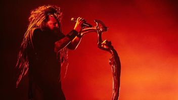 Jonathan Davis Discusses The Song A.D.I.D.AS KoRn Who Is Borne