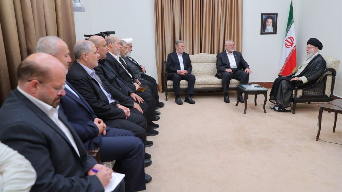 Iran's Supreme Leader Ayatollah Ali Khamenei Meets Hamas Leaders And Islamic Jihad