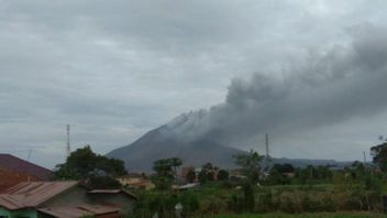 Mount Sinabung Erupted Twice Today, Residents And Tourists Asked Not To Enter The Danger Zone