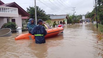 Inondation de Kudus, Centre Java, s'étend à 23 villages, la route Pantura est inondée
