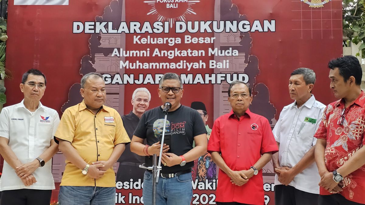 Sekjen PDIP Singgung Rayuan Prabowo Bikin Jokowi Sekeluarga Pindah Haluan Saat Berpantun di Depan Alumni Muda Muhammadiyah