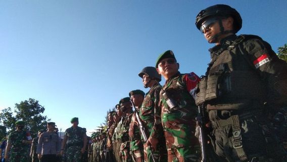 President Jokowi Kunker To Wakatobi Southeast Sulawesi, TNI-Polri Apple Held Troops
