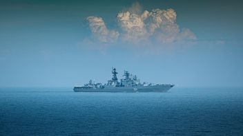 中国在台湾海峡的军事演习中发射火箭