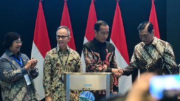 佐科威在佐科威面前,OJK老板展示印度尼西亚共和国碳交易所比马来西亚更Ngebut