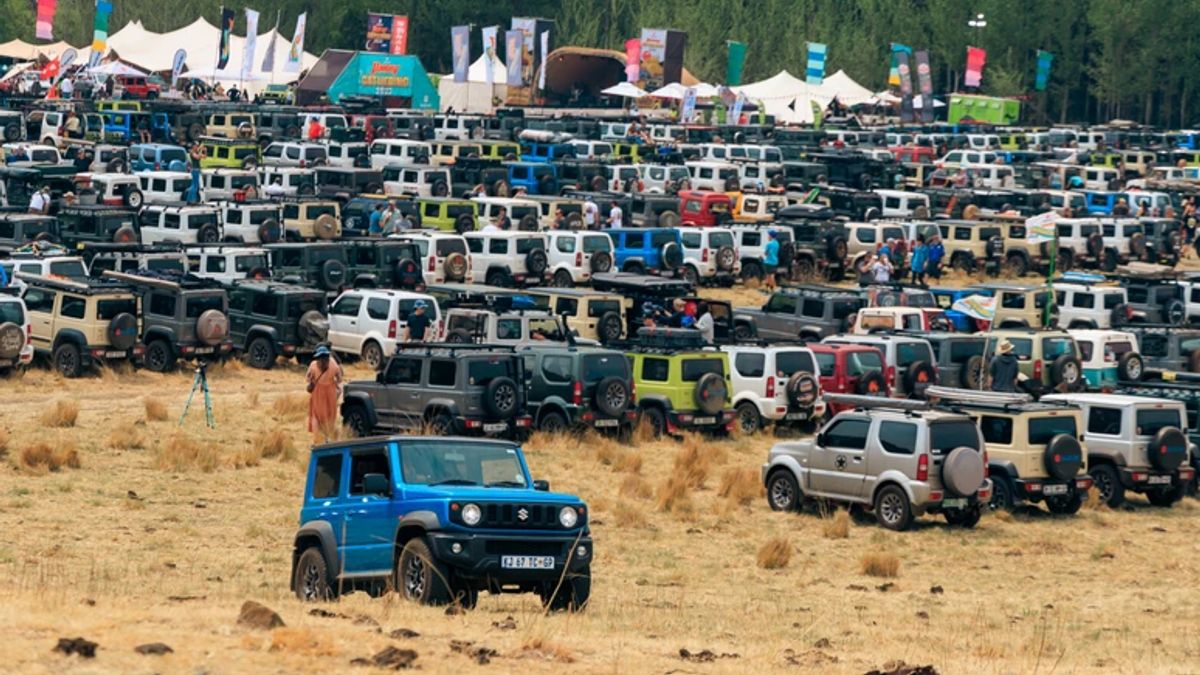 Suzuki Jimny Breaks Guinness World Record Uniquely