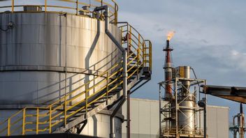 توقف إمدادات الغاز الطبيعي المسال في آسيا ، وتبدأ سنغافورة في حساب احتياطيات الطاقة