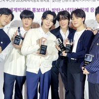 Tak Sepenuhnya Vakum, BTS Bakal Kolaborasi dengan Benny Blanco dan Snoop Dogg