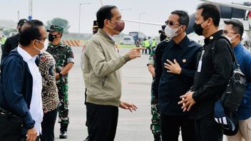 Polmatrix对Jokowi的解释谁不能再次竞选，但仍然被用作总统候选人，否认发送意见