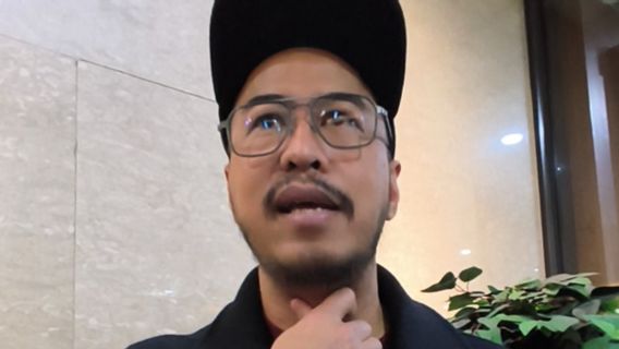 Pandji Pragiwaksono promet plus de prudence dans l'écriture de matériel de stand-up après le cas Toraja