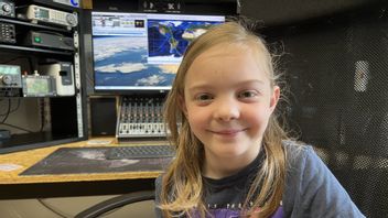 An 8-year-old Girl From England, Contacts NASA Astronauts On The ISS Via Amateur Radio