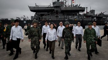 Admet Que Les Forces Spéciales Américaines Entraînent Leur Armée, La Présidente Tsai Ing-wen: Taiwan N’est Pas Seul Et N’est Pas Soumis à Des Pressions
