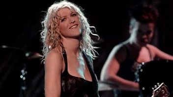 Courtney Love Ungkap Lirik Lagu <i>Smells Like Teen Spirit</i> yang Belum Dipublikasikan