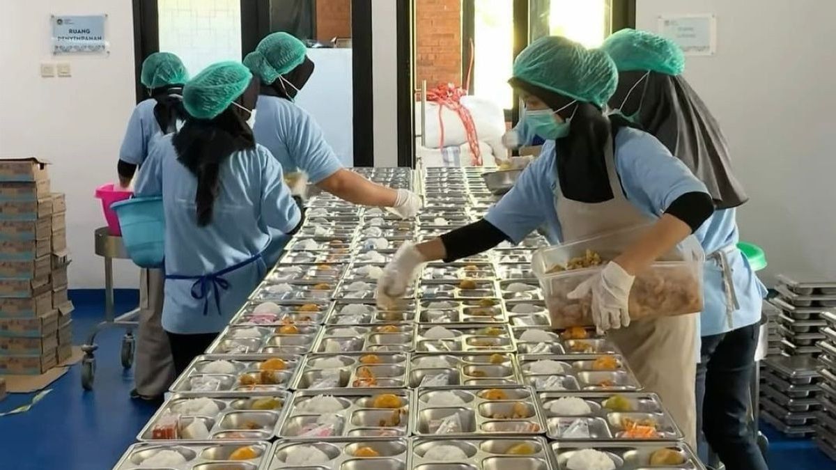Kemenkop Pastikan Koperasi Sektor Produksi Siap Penuhi Kebutuhan Bahan Baku SPPG
