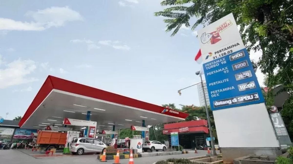 Bantah Ada Kenaikan Harga BBM pada 1 April, Pimpinan DPR Imbau Masyarakat Tak Panic Buying