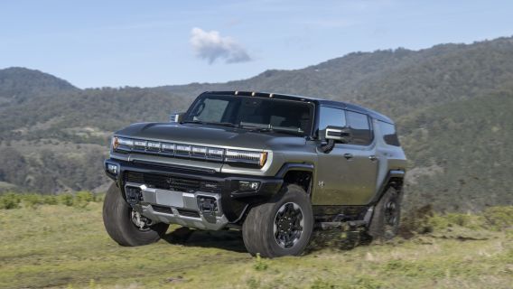 Impresif! Kurang Laku Tahun Lalu, GMC Hummer EV Terjual 1.668 Unit di Awal Tahun 2024