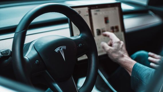 Dituduh Langgar Janji Iklan, Tesla Digugat Pelanggannya