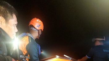 The SAR Team For The Evacuation Of Santri's Body Drowning In The Batang Asai River, Jambi