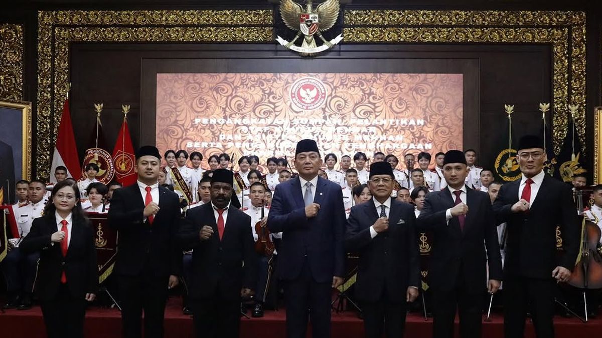وسيقوم الحزب الشيوعي الكوري بالتنسيق مع وزارة الدفاع بشأن LHKPN Deddy Corbuzier وآخرون الذين سيصبحون موظفين من وزير الدفاع