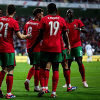 Ronaldo Cetak Brace, Portugal Kalahkan Irlandia